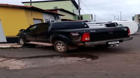 Colisão entre duas Hilux deixa ocupantes feridos no Norte do Estado