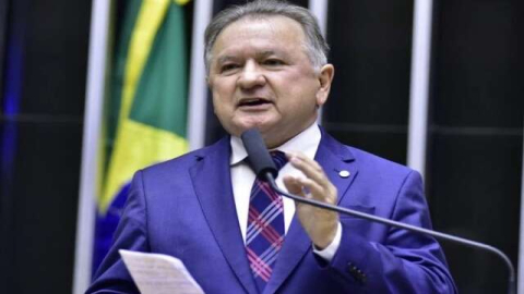 Deputado do PT-PI pede desculpas por votar a favor da PEC da Blindagem