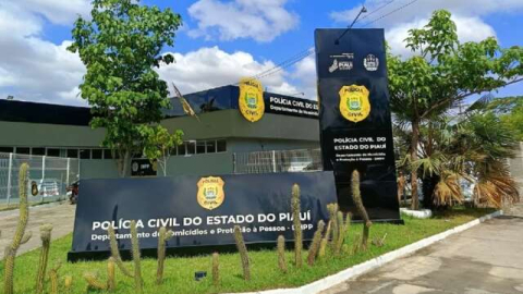 Mulher que jogou feto no lixo é autuada por ocultação de cadáver