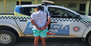 Homem é preso acusado de agredir a mulher enquanto dormia