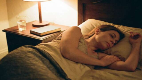 Dormir de estômago vazio é um hábito simples que impacta a qualidade de vida