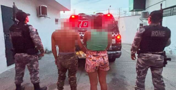 Homem e mulher são presos portando arma e munições 