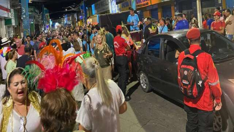 Ingratos encerram o período do carnaval de Floriano com os tradicionais sambas