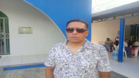 Amigos e colegas da Universidade prestam homenagens ao professor Robson