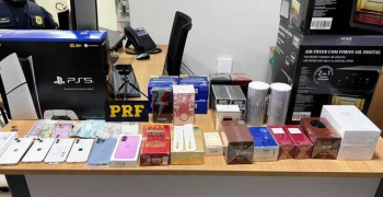 PRF intercepta carga com iPhones, medicamento e outros produtos contrabandeados na BR-316 