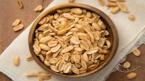 Colesterol ruim x amendoim: como o grão pode ser vilão ou aliado de quem busca reduzir o LDL