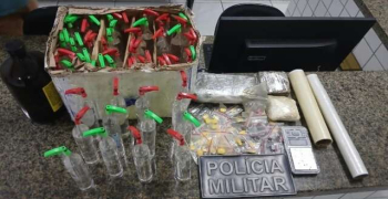 Polícia apreende em casa 66 comprimidos de ecstasy, 61 frascos de lança-perfume e maconha