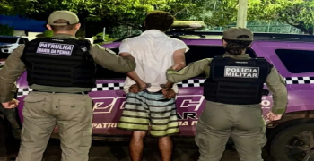 Homem é preso por importunação sexual contra adolescentes