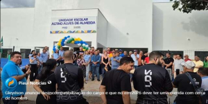 Gleydson anuncia, em discurso numa solenidade, a desimcompatibilização do cargo