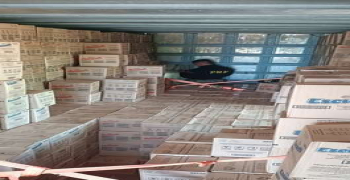 PRF flagra transporte de aproximadamente 3.200 caixas de biscoitos com irregularidades fiscais na BR-316