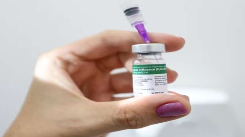 Vacinação contra gripe começa sábado em meio à alta de casos respiratórios; veja quem deve se imunizar