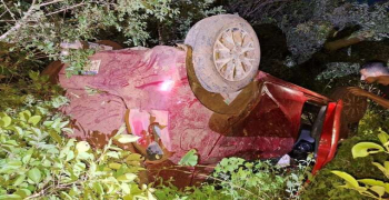 Menor é apreendido após furtar carro de tio e provocar acidente