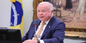 Relator defende admissibilidade de PECs sobre redução da jornada, mas incorpora avaliação da CNC