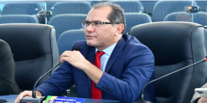 Lauro César anuncia novidades na implantação do curso de Medicina no CAFS de Floriano