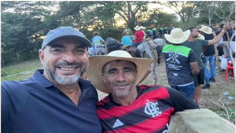 Suplente de vereador Pablo Goiano, incentivador da cultura local, esteve na Pega do Boi na Manga