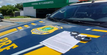 PRF prende foragido da Justiça com dois mandados de prisão em aberto na BR-402 (PI)