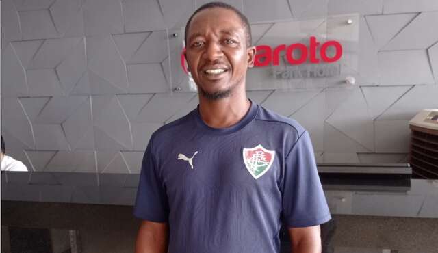 Amarildo, observador de futebol do Fluminense-RJ, realiza peneira na Escolinha Dourados