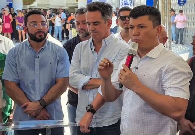Senador Ciro esteve na inauguração do Centro de Imagem e Diagnóstico em Parnaíba, onde estavam várias lideranças