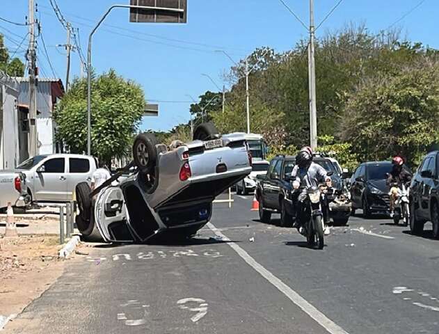 caminhonetevirada