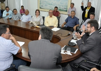 reuniao prefeitos 8.11